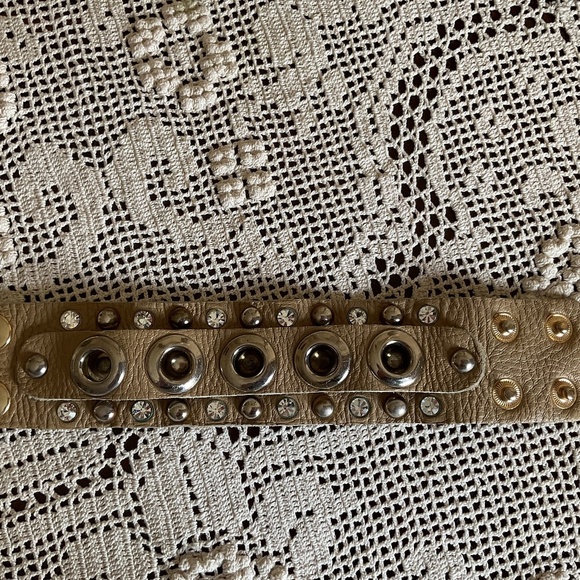 Designer Genuine Leather Stud/Rhinestone Tan silver metal Unisex Bracelet - Picture 5 of 13